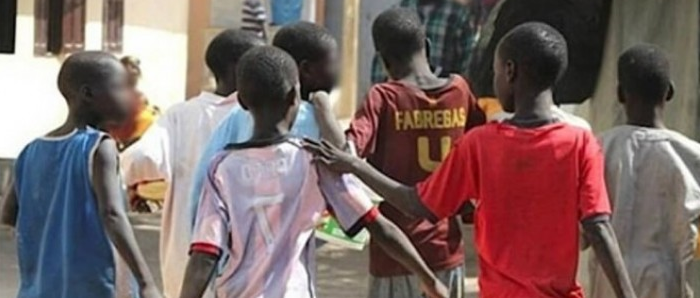 Dakar : Des enfants mendiants rapportent 5 milliards de FCFA/an à leurs maîtres coraniques