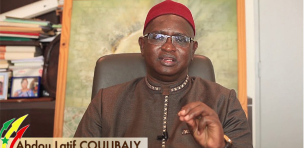 Gouvernement : Abdou Latif Coulibaly annonce sa démission