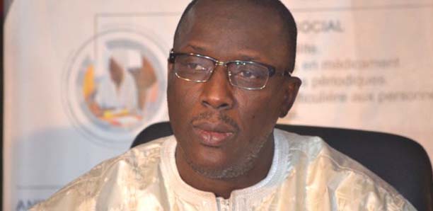 Ucad : Les précisons de Cheikh Oumar Hann à propos des bureaux-conteneurs