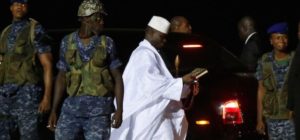 Gambie: Yahya Jammeh menacé par le ministre de la Justice
