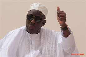 Ucad : le ministre Cheikh Oumar Hann “comble” les étudiants des écoles et instituts (Communiqué)