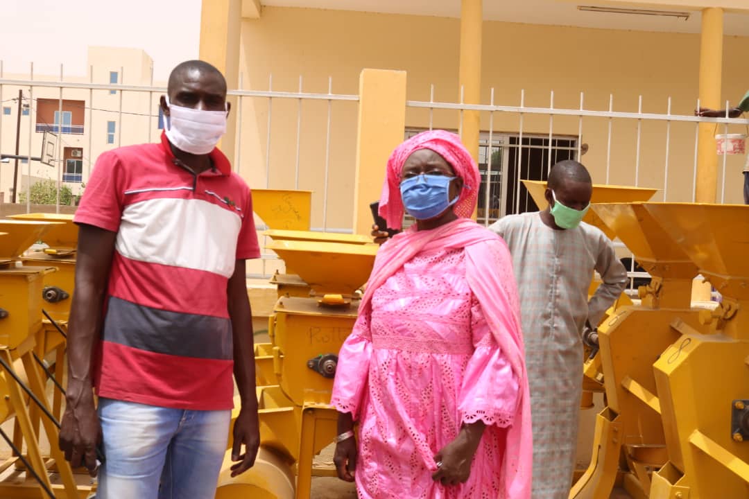 Linguère : La député Ndèye Fatou Guissé octroie 18 moulins à mil aux femmes de 11 communes
