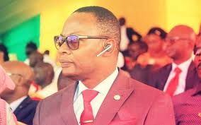 Et Me Moussa Diop perd aussi la bataille pour le contrôle de Macky 2012…