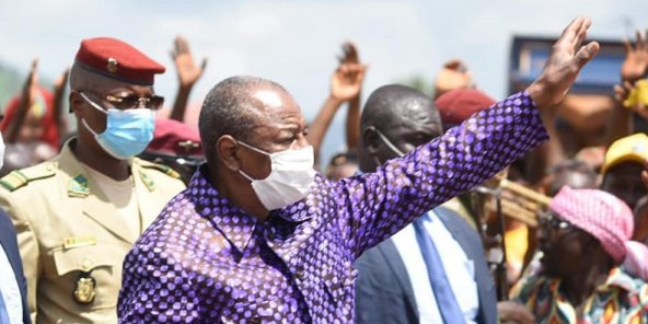 Présidentielle en Guinée : Alpha Condé déclaré vainqueur dès le premier tour