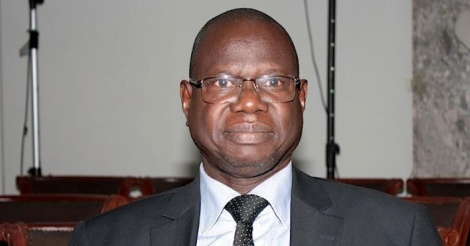 Affaire 3e mandat : Pourquoi a-t-on peur de la candidature de Macky Sall ? (Pr Dr Augustin Tine)