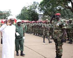 Guinée : Doumbouya nomme un nouveau Premier ministre par intérim