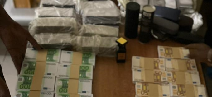 Trafic de billets noirs : Les charges contre le fils de Mbaye Ndiaye et son acolyte