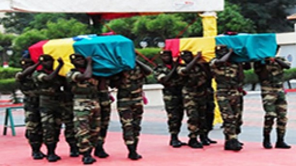 Hôpital militaire de Ouakam : honneurs funèbres militaires des diambars tués par le Mfdc