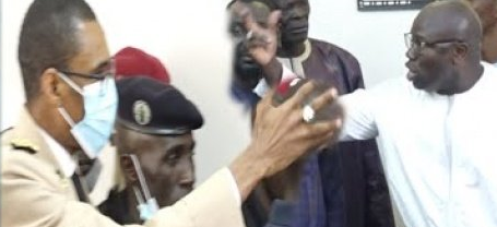 Passation de service sans Aliou Sall: La “grosse erreur” d’Ahmed Aïdara