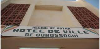 Ourossogui : 12 agents municipaux tentent de se suicider au feu