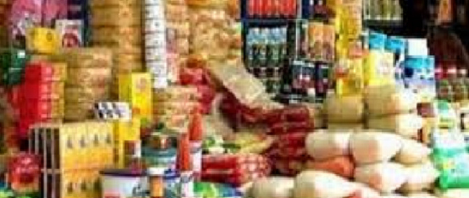 Contrôle des prix des produits : 1000 jeunes recrutés pour renforcer le ministère du Commerce