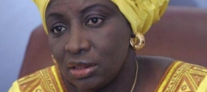 Lettre de Mimi Touré à Ousmane Sonko : “il faut vivre pour continuer à combattre !”