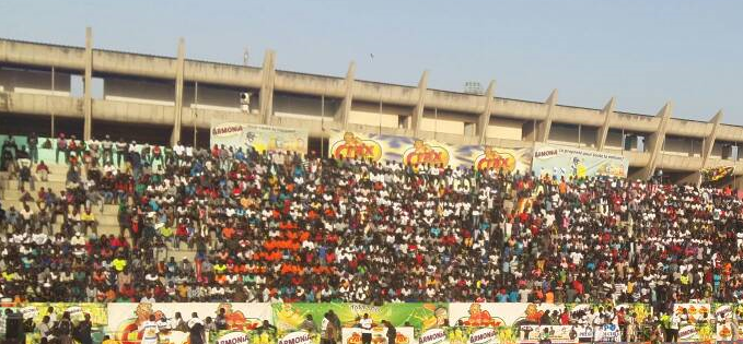 Stade Iba Mar Diop : Les commerçants de la rue 1 dans la rue