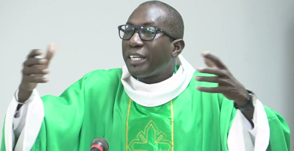 Popenguine : Les interrogations poignantes de l’abbé Alfred Waly Sarr le Sénégal