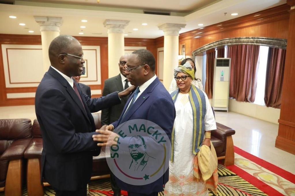 Forum de l’économie sociale et solidaire : Macky Sall en toute complicité avec l’opposition