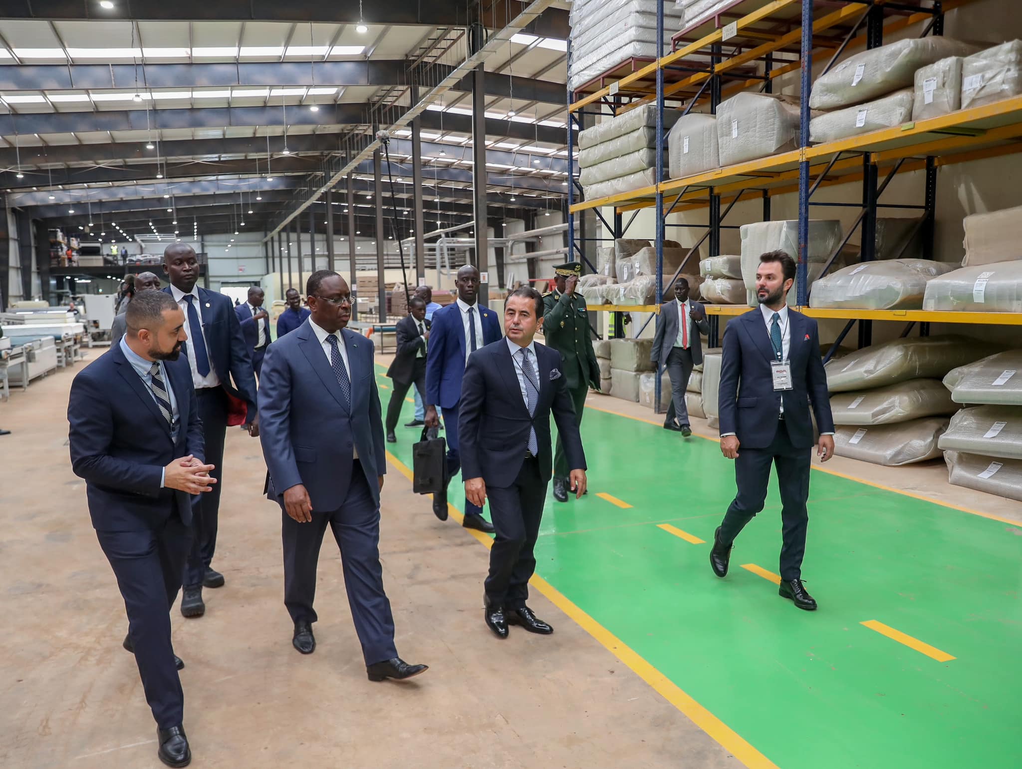Diamniadio : Macky Sall Inaugure Une Usine De Meubles “Biga Home”
