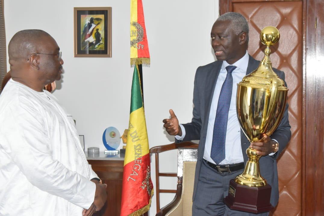 Assemblée nationale : le président, Amadou Mame Diop, reçoit une délégation de la fédération de basket-ball