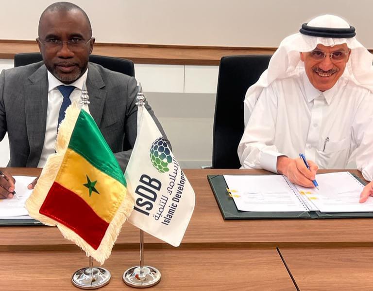 Projet TER : Le Sénégal signe deux conventions avec la Banque arabe pour le Développement économique en Afrique