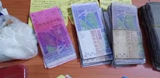 Kaolack-Fatick : Des billets noirs d’une contrevaleur de plus de 3 milliards 580 millions saisis au centre du pays