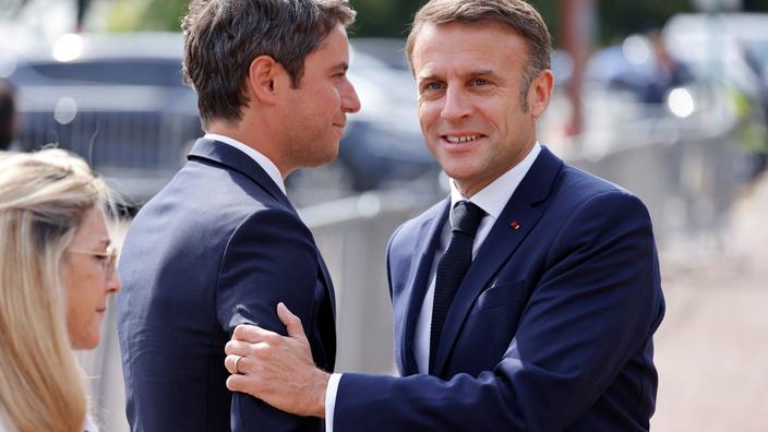 Macron demande à Attal de rester premier ministre