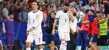 Équipe de France : “démasqués”, “baladés”, “non-football”… Les Bleus dézingués par la presse