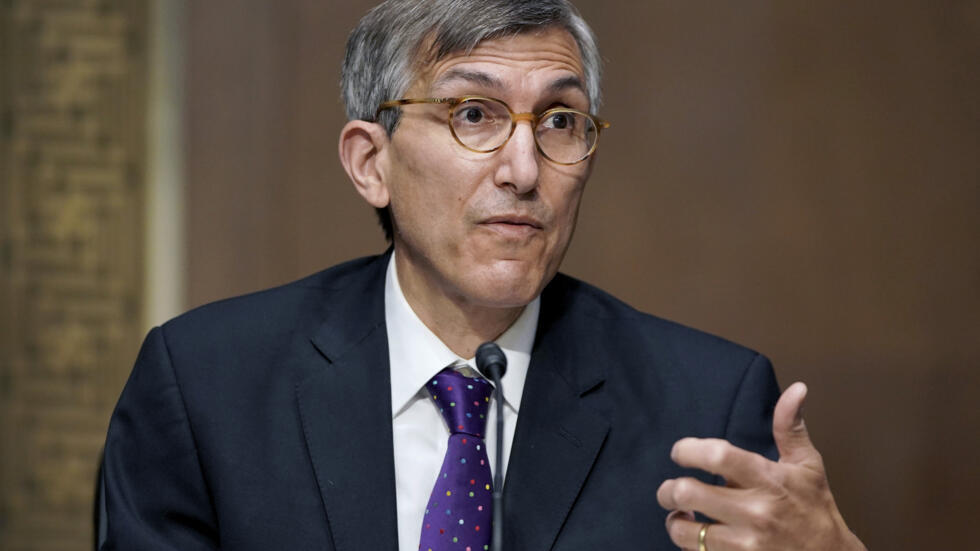 Le «Monsieur vaccin» des États-Unis démissionne et dénonce l’irresponsabilité de Robert Kennedy Jr