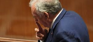 France : Le Gouvernement François Bayrou renversé