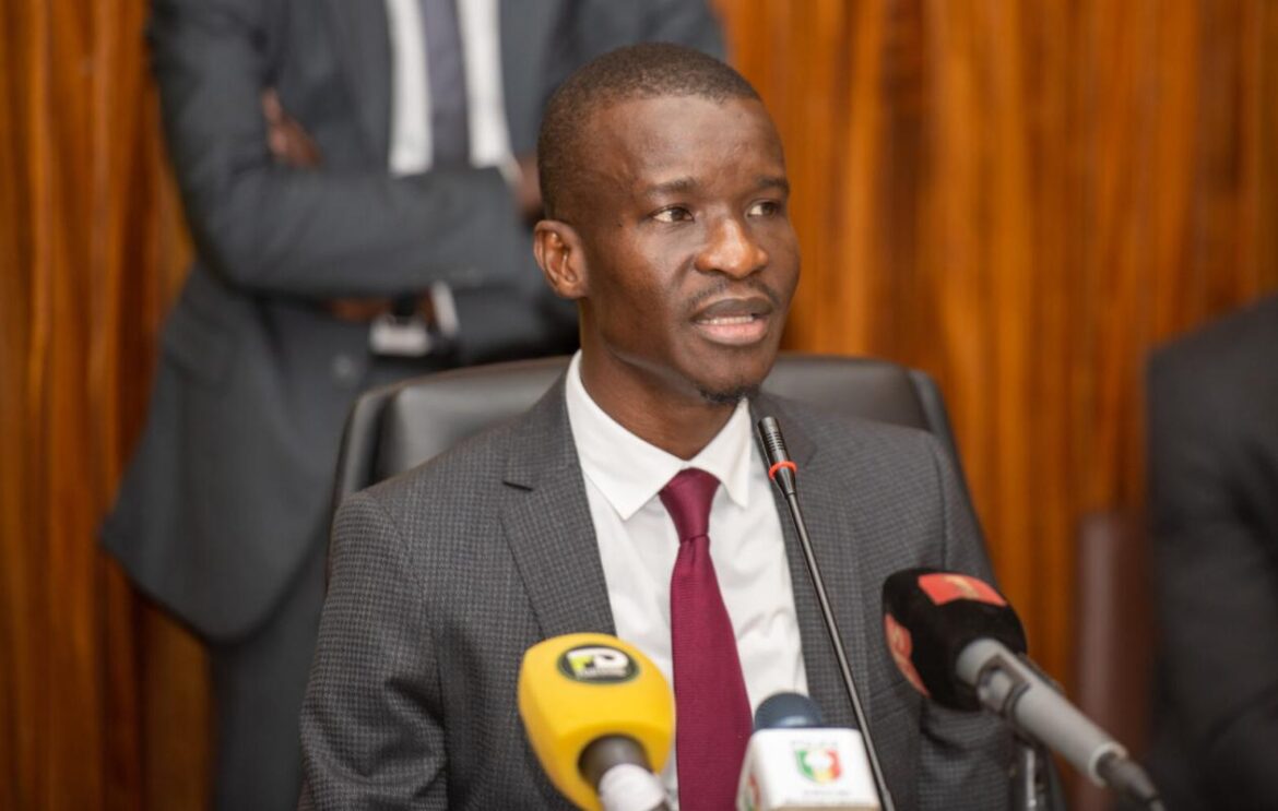 Décès d’Abdoulaye Ba : Des enquêtes sont en cours, selon le ministre de l’Intérieur