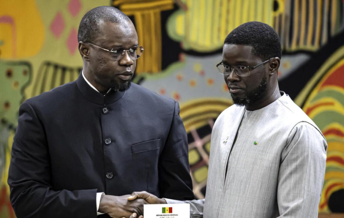 Urgent/Gouvernement: Diomaye Faye met fin aux fonctions de Ousmane Sonko