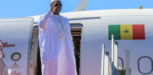 Tunisie : Macky Sall rapatrie 10 étudiants en difficultés
