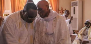 Famille Wade/Macky Sall : Quelle est cette farce ? (Par Mouhamed Dia)