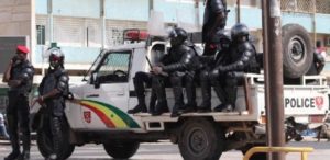 Couvre-feu : La police reconnaît des erreurs (document)