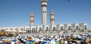 Touba : Moussa Bala Fofana remet un important lot de matériel aux autorités