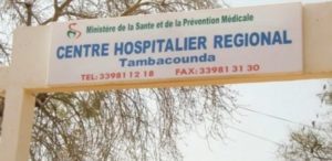 L’hôpital de Tambacounda sans oxygène : une accompagnante de patient balance