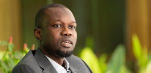 Sonko refuse de prendre la convocation de la Gendarmerie