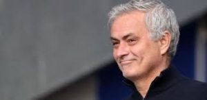 José Mourinho nommé entraîneur de l’AS Rome à partir de la saison prochaine