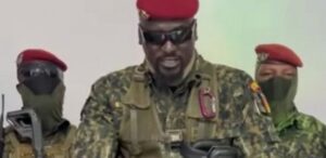 Guinée: les points clés de la charte de la transition dévoilés par la junte