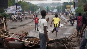 Mali : Comment le commandant de la Forsat inculpé pour « meurtres » a été libéré sous la pression des policiers
