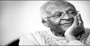HOMMAGE à DESMOND MPILO TUTU « le droit d’être diffèrent, le devoir d’être ensemble »