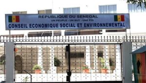 Tempête au CESE: 8 membres boycottent la réunion avec Idrissa Seck