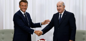 Algérie: les présidents français et algérien relancent la relation bilatérale